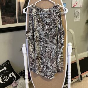 Maurices Black and Cream Patterned button up tank. Silky smooth.  XL